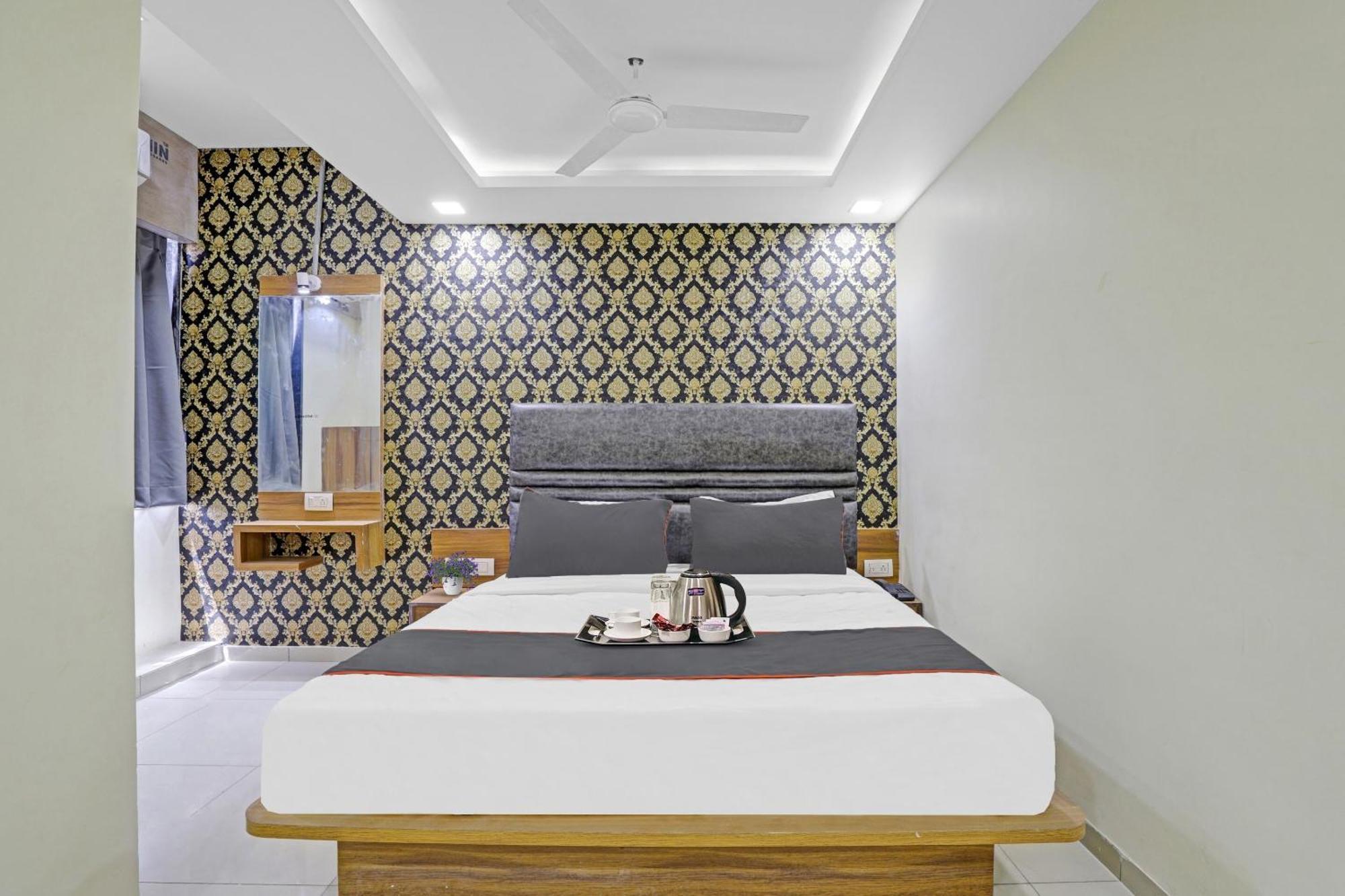 Hotel O Hill View Vadodara Extérieur photo