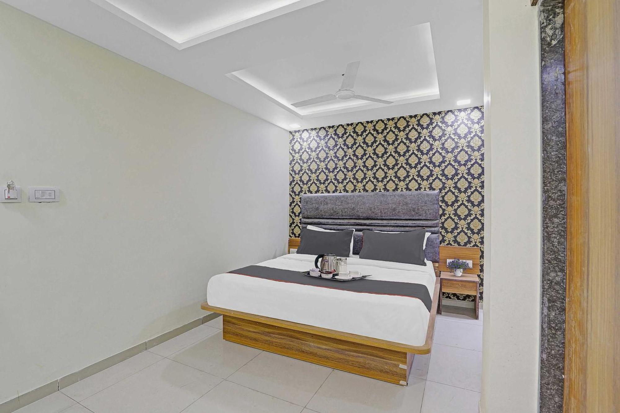 Hotel O Hill View Vadodara Extérieur photo